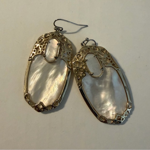 Kendra Scott Jewelry - Kendra Scott Gold and Cream Earrings